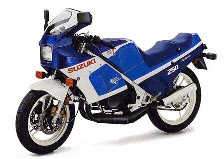 SUZUKI RG250 ΓΑΜΑ.jpg