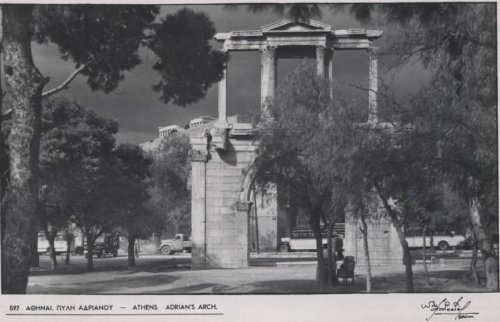 Adrianou Gate 1956.jpg