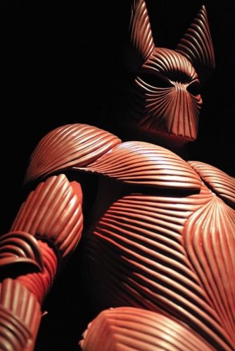 Draculas armor  by Eiko Ishioka 1992.jpg