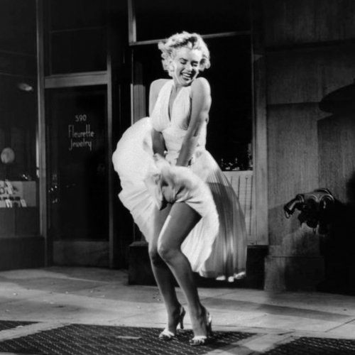 marilyn 15_09 1954 filming of The Seven Year Itch.jpg