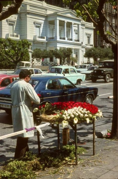 40-egchromes-fotografies-poy-mas-metaferoyn-piso-sto-chrono-se-mia-alli-ellada-11.jpg