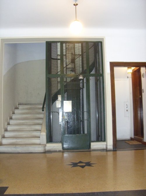 Voukourestiou19 (600x800).jpg