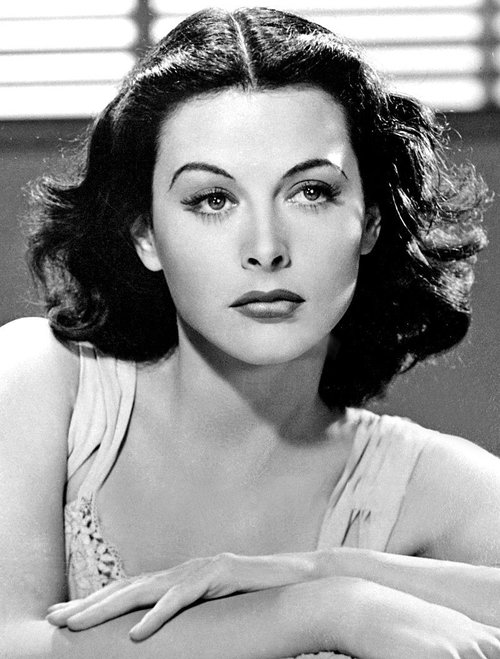 800px-Hedy_lamarr_-_1940-1.jpg