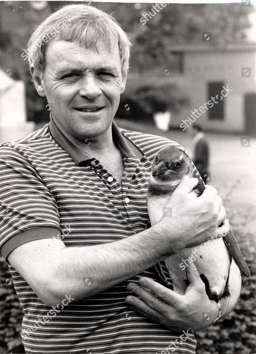 actor-sir-anthony-hopkins-bravely-ignored-the-old-adage-about-working-with-children-and-animal...jpg