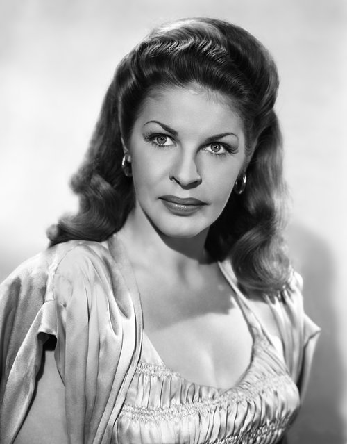 Martha Raye (1).jpg