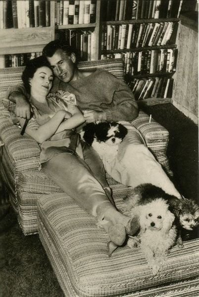 Interesting Vintage Photos of Classic Movie Stars Spending Time With Their Pets (51).jpg