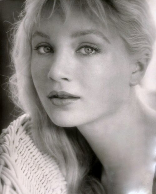 Susan Oliver (1).jpg