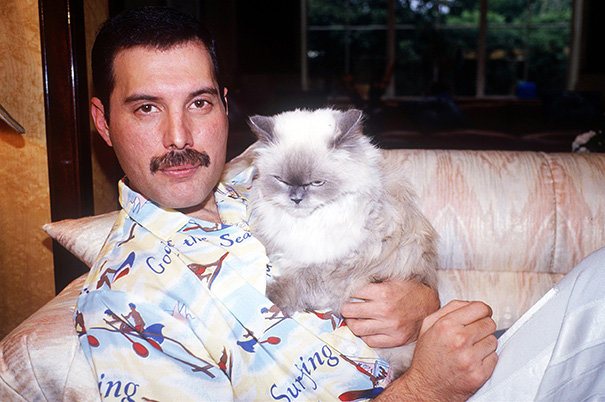 famous-historic-people-with-their-pets-cats-dogs-4.jpg