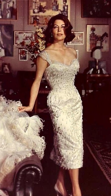 Ava Gardner100.jpg