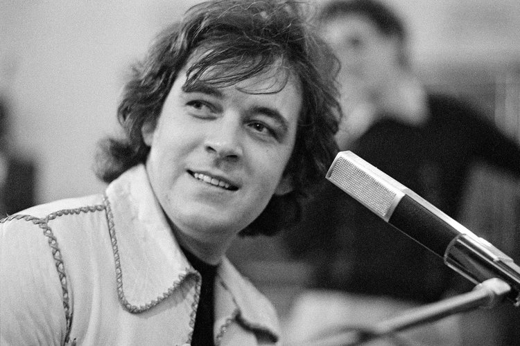 Gary-Brooker-procol-harum.jpg Gary-Brooker-procol-harum.jpg