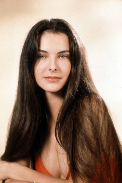 Carole Bouquet.jpg