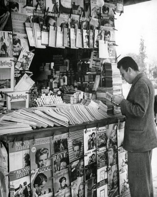 Athens 1948 Syntagma Periptero.jpg