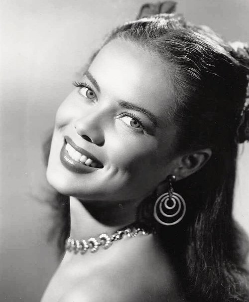 Dona Drake.jpg