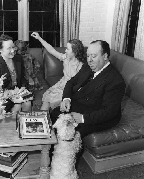 Alfred-Pat-Hitchcock-Alma-Reville-with-Begging-Sealyham-Terrier.jpg