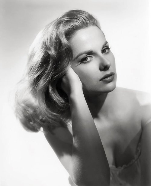 Martha Hyer.jpg