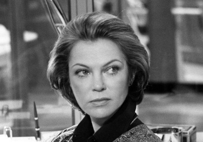 louise-fletcher-publicity-still-scan-06.jpg