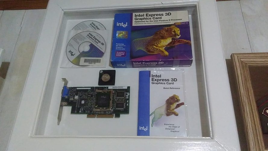 1024px-Intel_I740_4mb_3.jpg