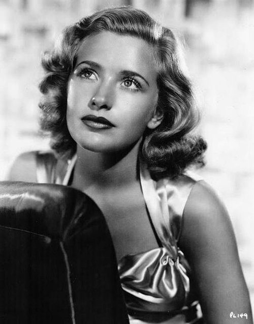 Priscilla Lane.jpg