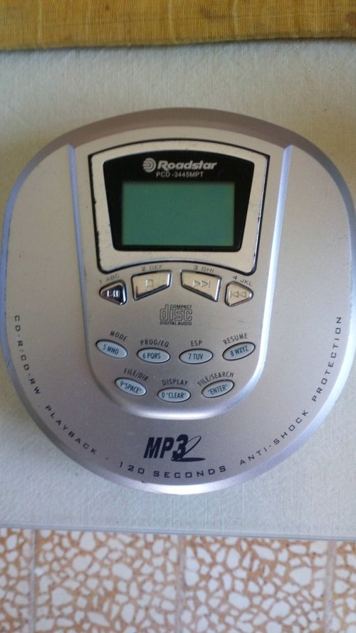 Roadstar Discman.jpg