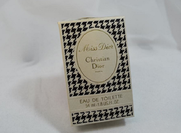 dior-miss-1947-pour-femme-eau-de-toilette-54-ml-1-8-fl-oz-980_2400x_cleanup.png