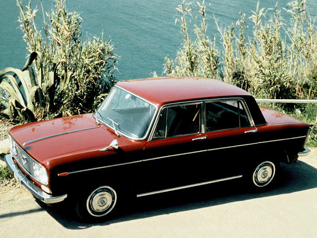Lancia Fulvia Berlina 1969-70.jpg