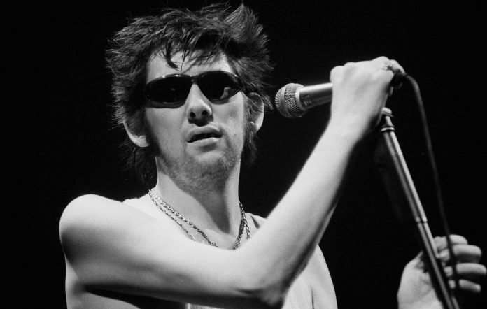 SHANE_MACGOWAN_DIES-696x442.jpg