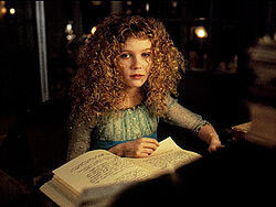 Kirsten_Dunst_as_Claudia.jpg