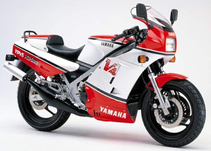 09-Yamaha-RD500LC.png
