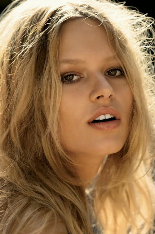 anna-ewers-by-camilla-akrans-for-vogue-germany-march-2015-1.jpg