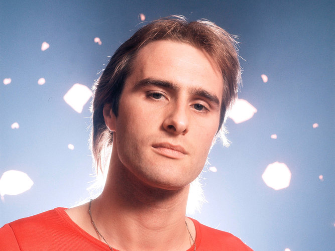steve-harley-GettyImages-111655544.jpg