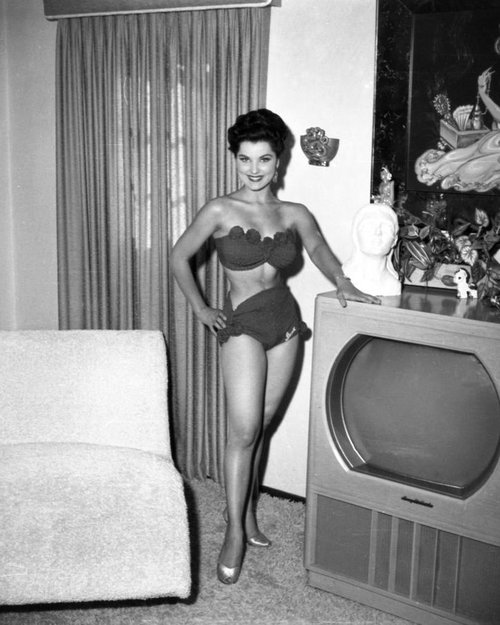 Debra Paget.jpg