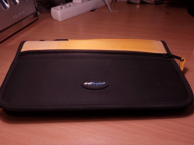 CCS48Y Sport Carrycase 01.JPG