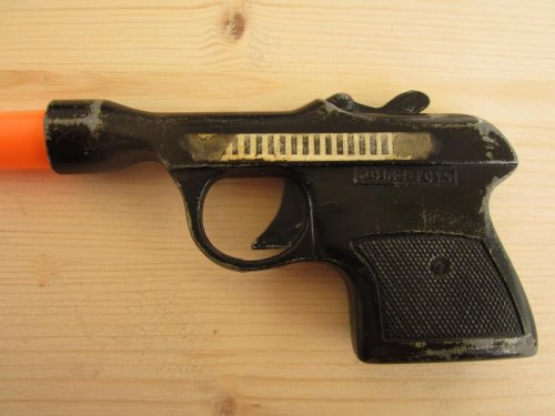 VINTAGE TOY FLARE GUN MADE IN GREECE BY POLFI TOYS.jpg