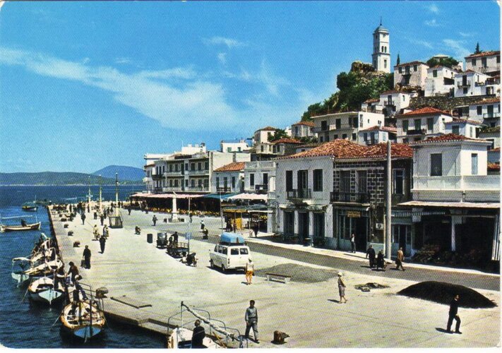 Poros Port Old color.jpg