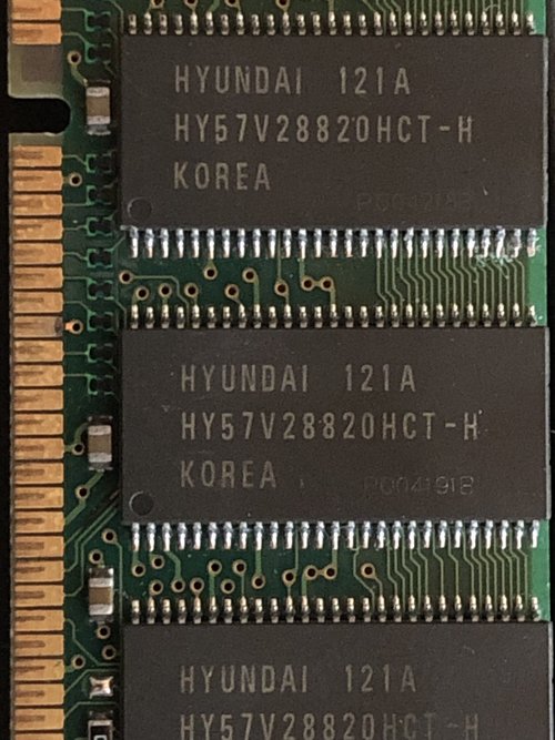 Hyundai RAM 256MB 133MHz 03.jpeg