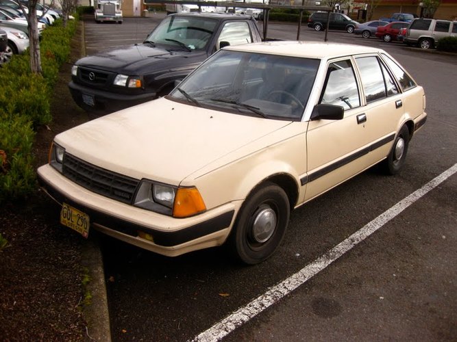 nissan stanza 1983.jpg