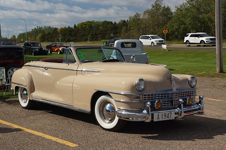 Chrysler New Yorker (C-39) convertible.jpg