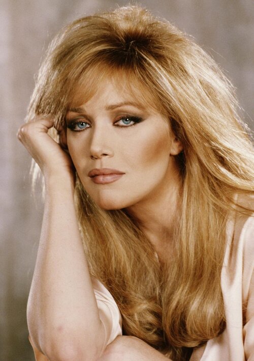 tanya-roberts-1-2000.jpg