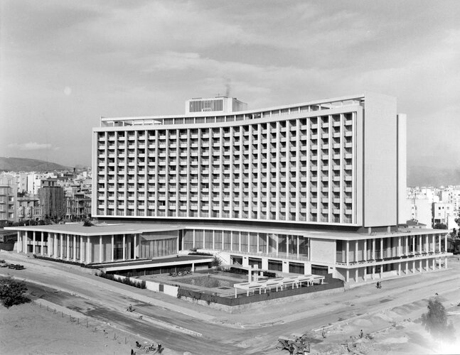 Hilton-old3.jpg