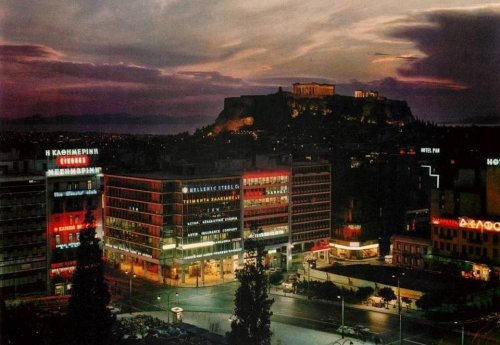 Syntagma Sqr 60s color.jpg