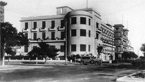 Aidipsos Loutra c.1940 Aigli Hotel.jpg