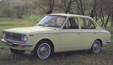 Corolla 1100 Sedan_1966.jpg