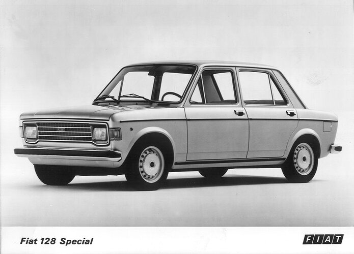 Fiat 128 FL_1974-76.jpg