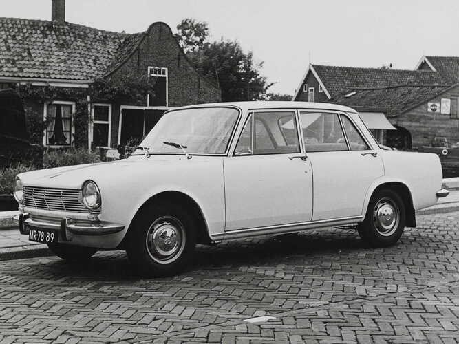 Simca 1300--1963-66.jpg