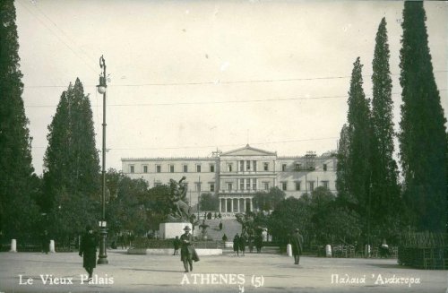 Athens Syntagma c.30s +Anaktora -.JPG