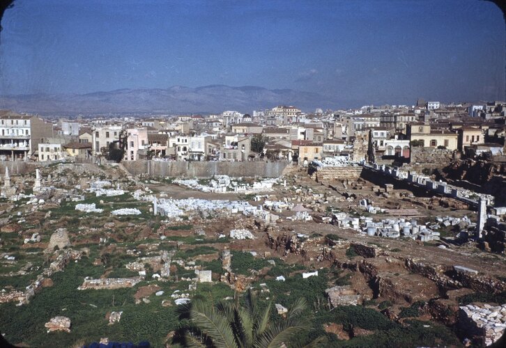 Athens from Plaka 1949.jpg