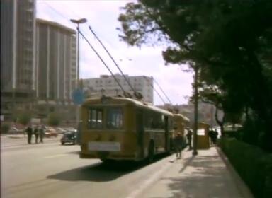 Enas Xegnoiastos Kavalaris 1971-Athens Tower3.jpg