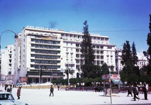Syntagma April 1965 by Charles Cushman.jpg