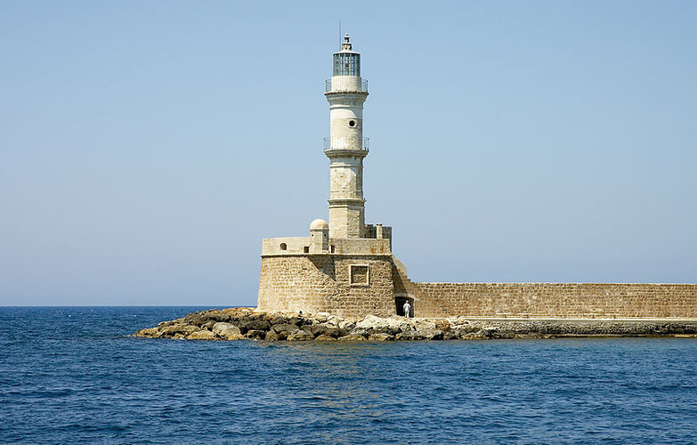 800px-Chania_lighthouse_A.jpg