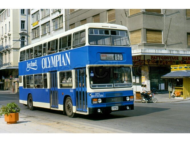 Leyland Olympian 049 Πειραιάς 1983..jpg